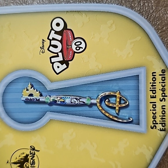 NEW DISNEY PARKS Limited Edition PIN Key Pluto’s 90th Special Anniversary - Picture 2 of 3